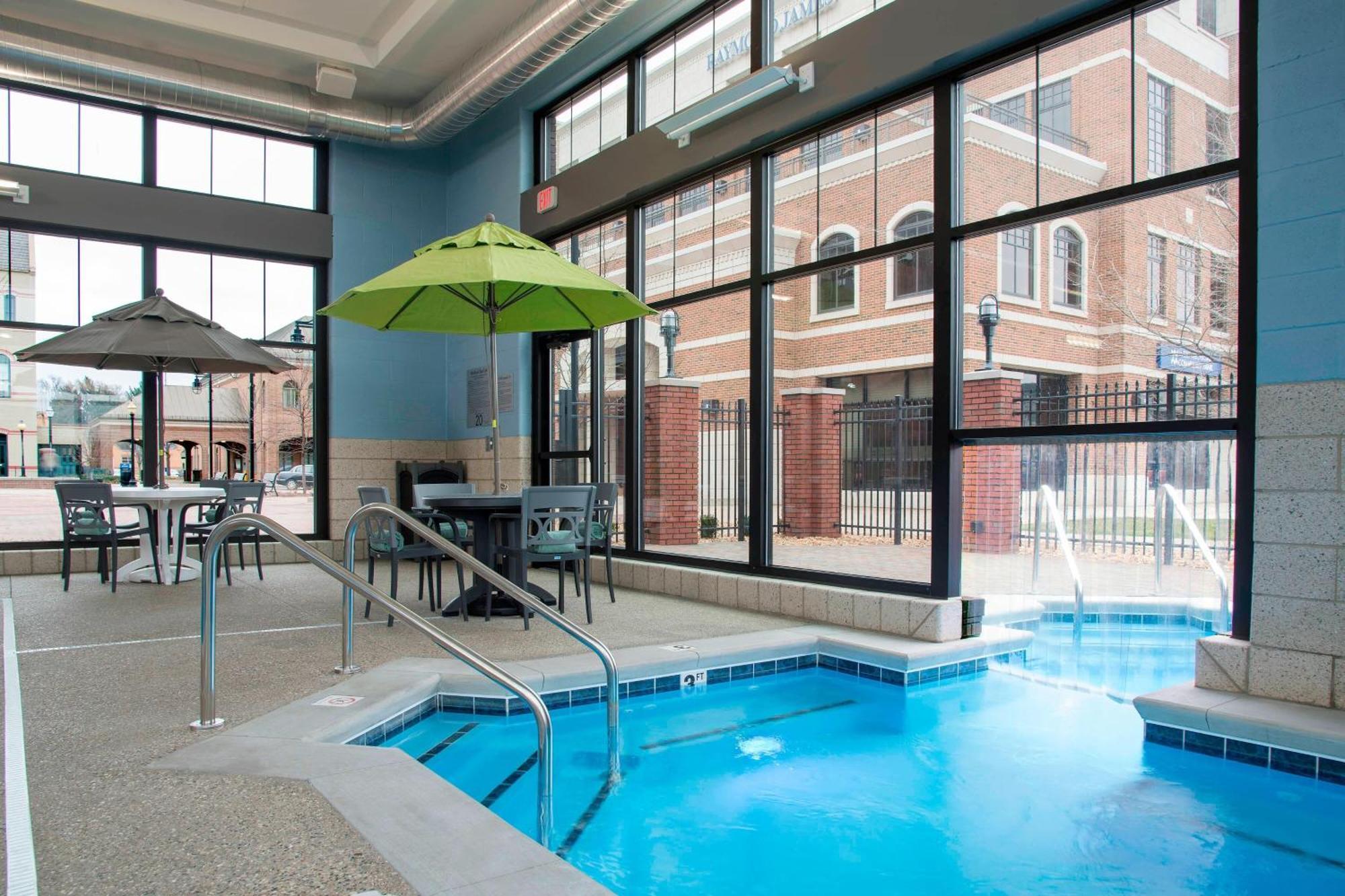 Courtyard By Marriott Holland Downtown Ξενοδοχείο Εξωτερικό φωτογραφία