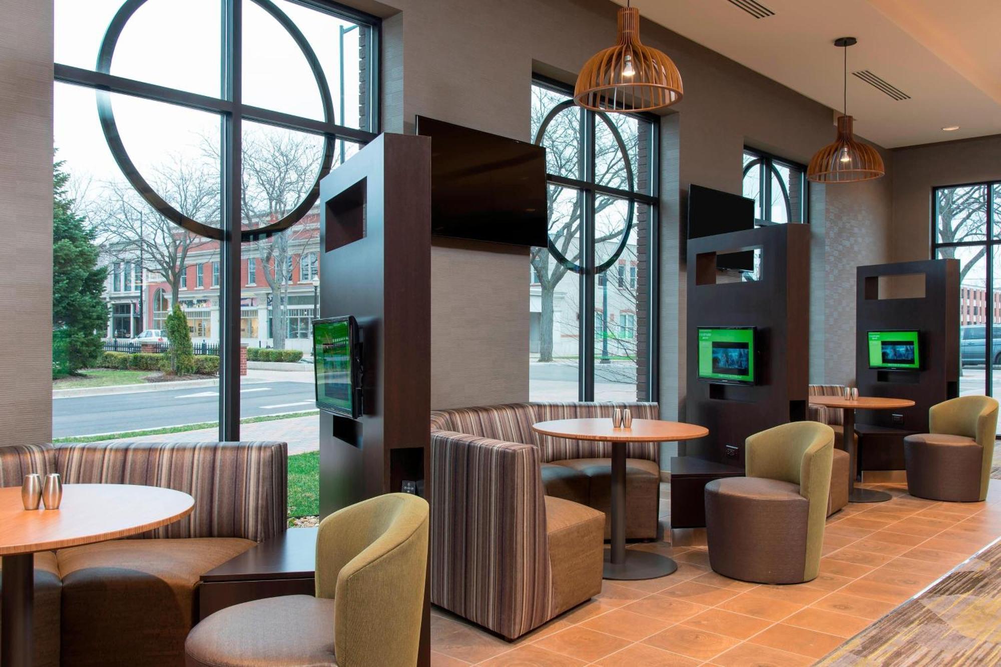 Courtyard By Marriott Holland Downtown Ξενοδοχείο Εξωτερικό φωτογραφία